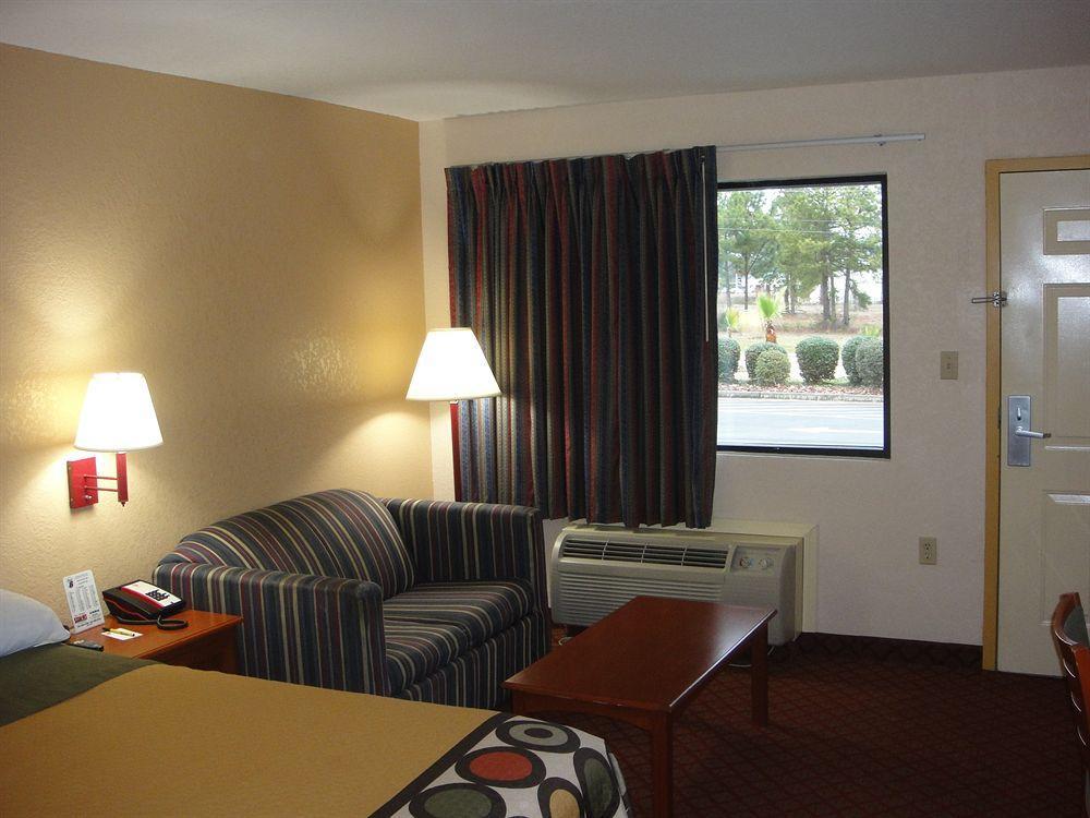 Super 8 by Wyndham Prattville Montgomery Eksteriør bilde