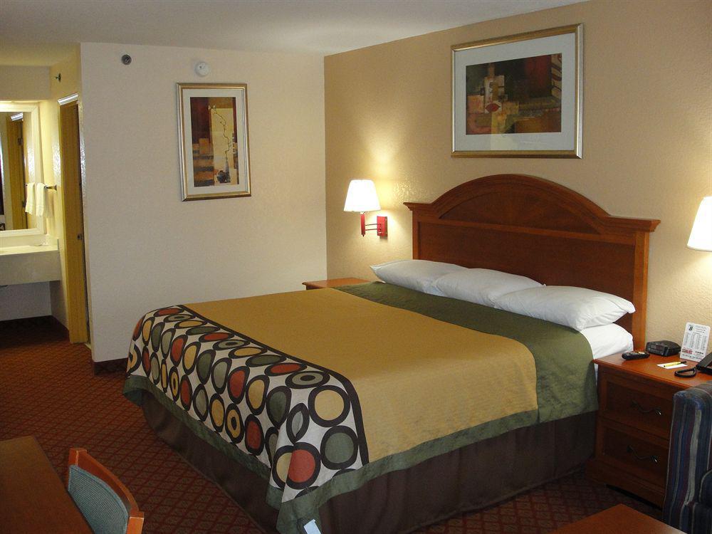 Super 8 by Wyndham Prattville Montgomery Eksteriør bilde